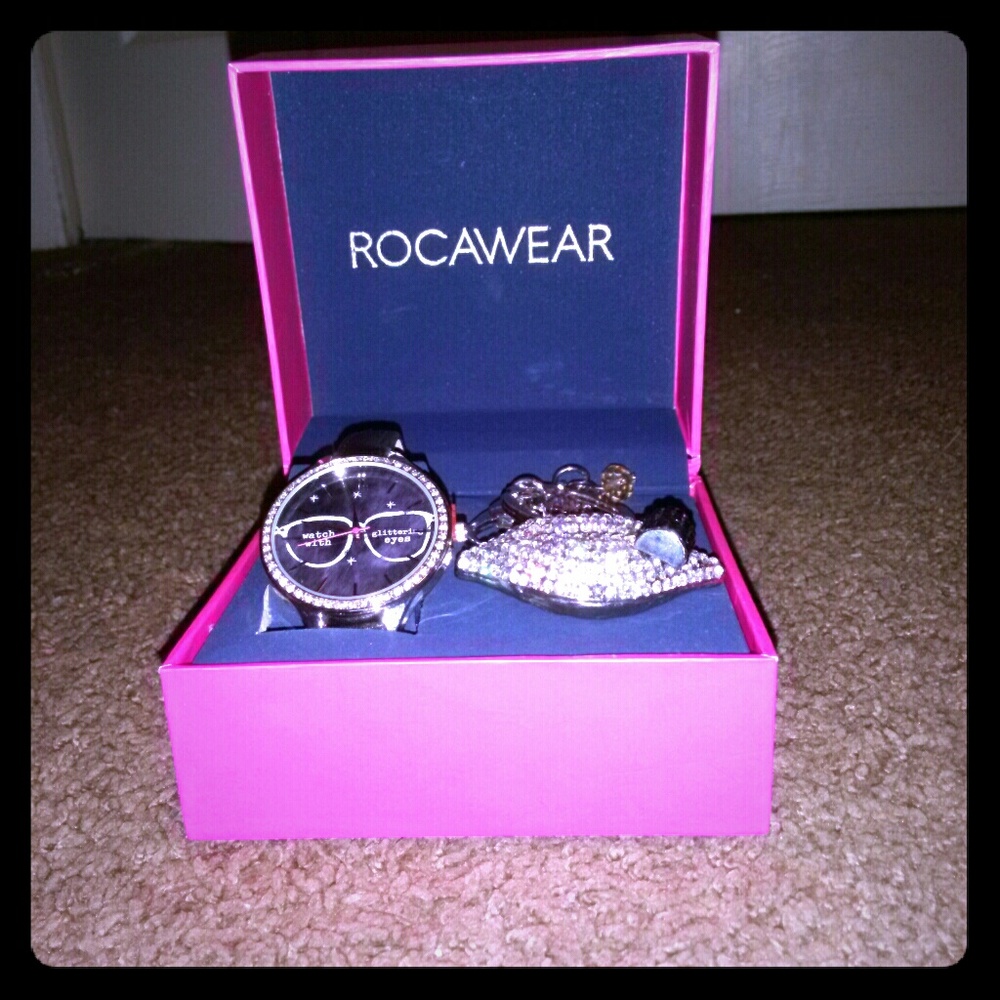 Roca wear watch with key chain